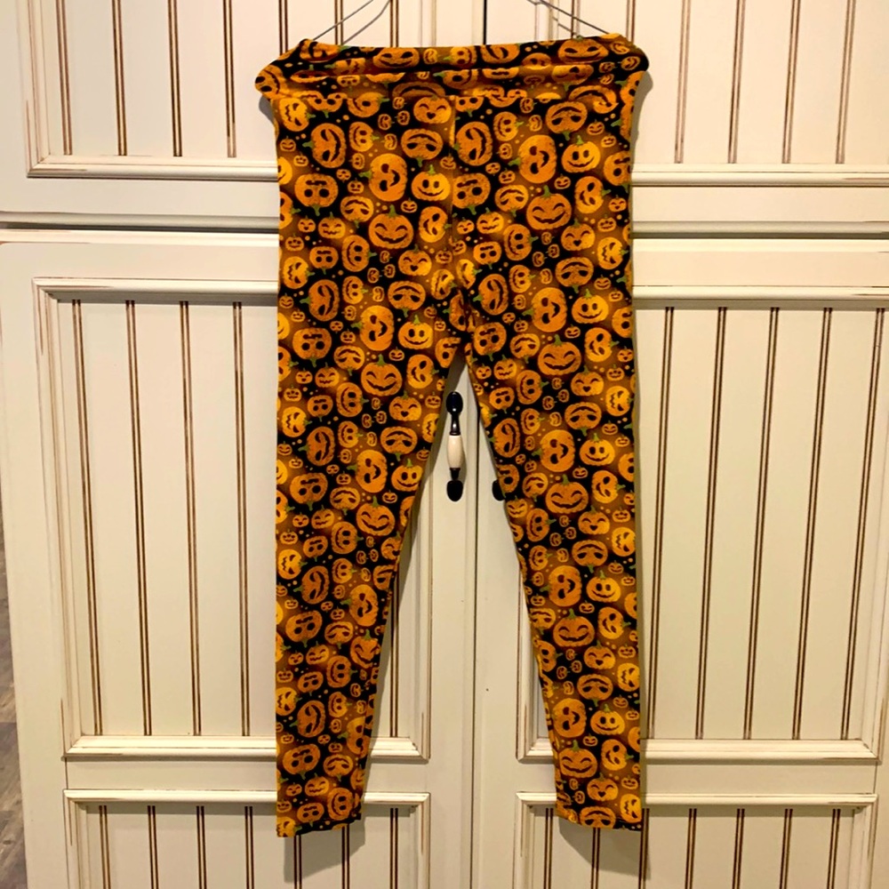 LuLaRoe leggings. Almost have a glowing affect. OS size brand new. Halloween